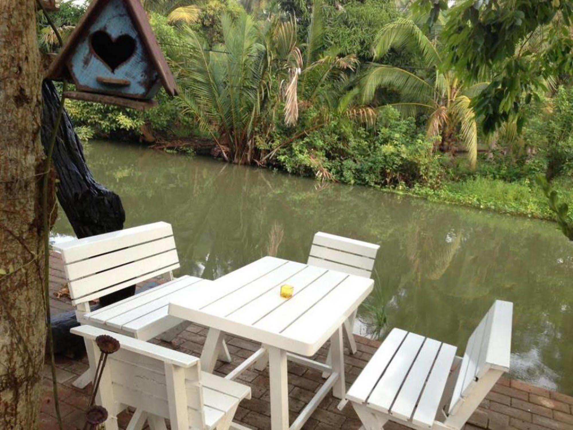 Baansuanleelawadee Resort Amphawa Exterior foto